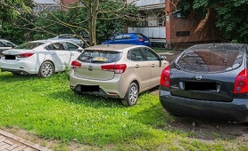 В Пермском крае вновь будут штрафовать за парковку на газонах