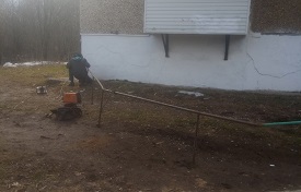 Восстановление газонного ограждения на придомовой территории по адресу ул. Косякова, 76
