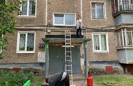 Ремонт козырьков дома по адресу ул. Волховская, 32