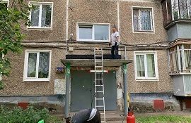 Ремонт козырьков дома по адресу ул. Волховская, 32
